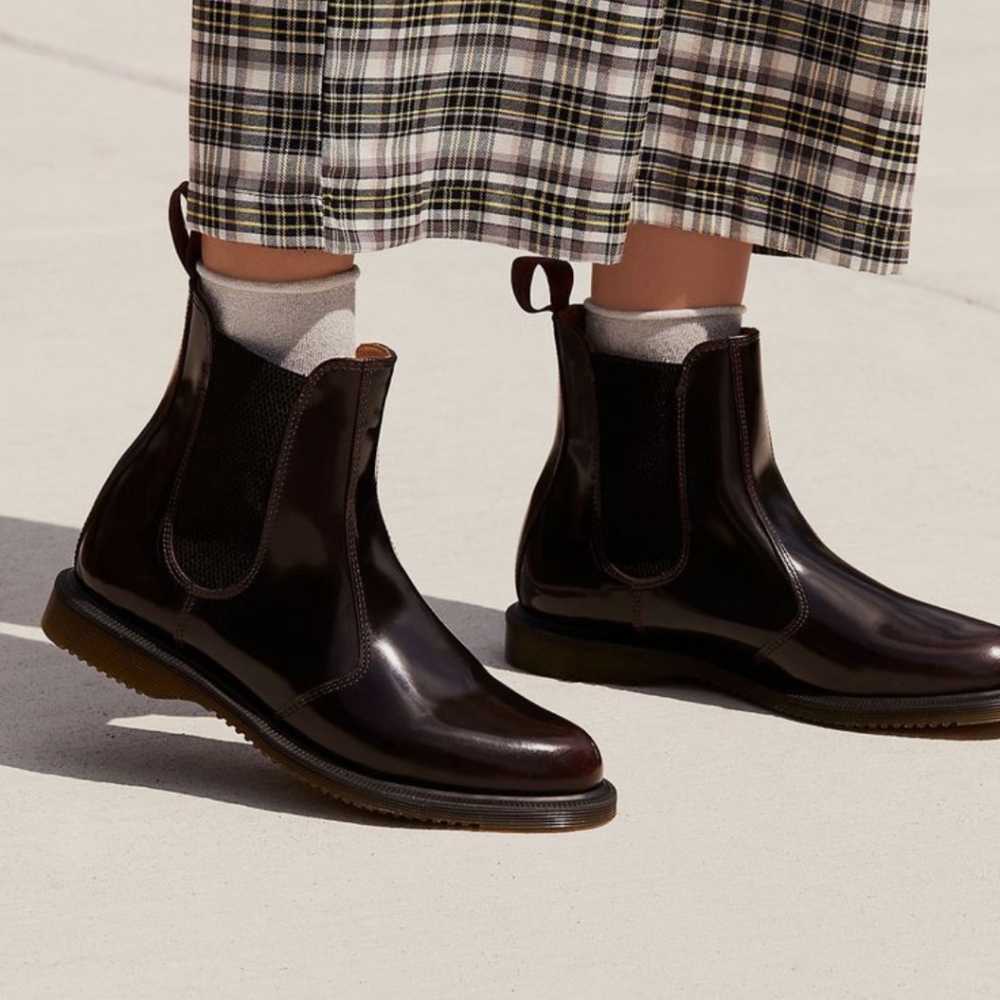 Dr Martens Flora in cherry